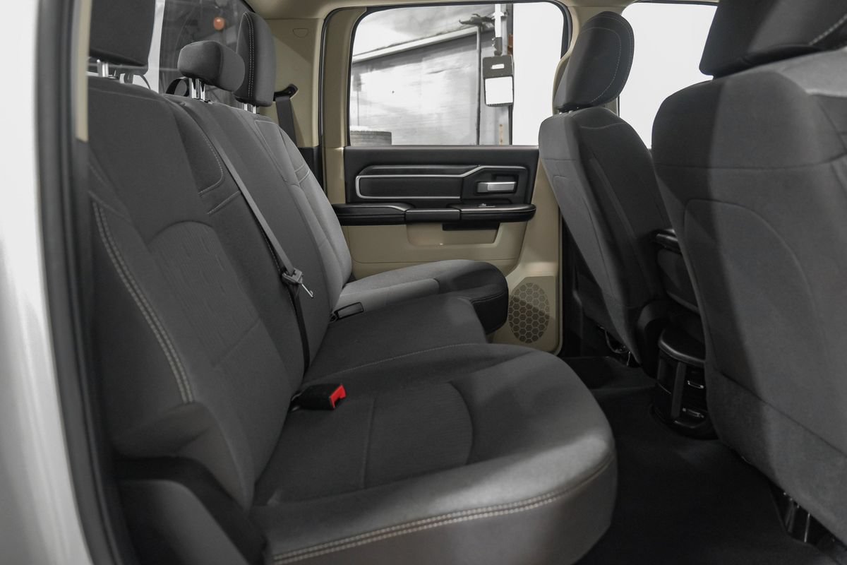 Used 2022 RAM 3500 Big Horn AWD/4WD image 35