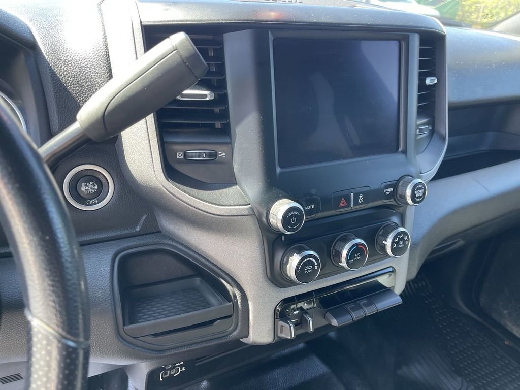 Used 2024 RAM 3500 Tradesman w/ Chrome Appearance Group AWD/4WD image 7
