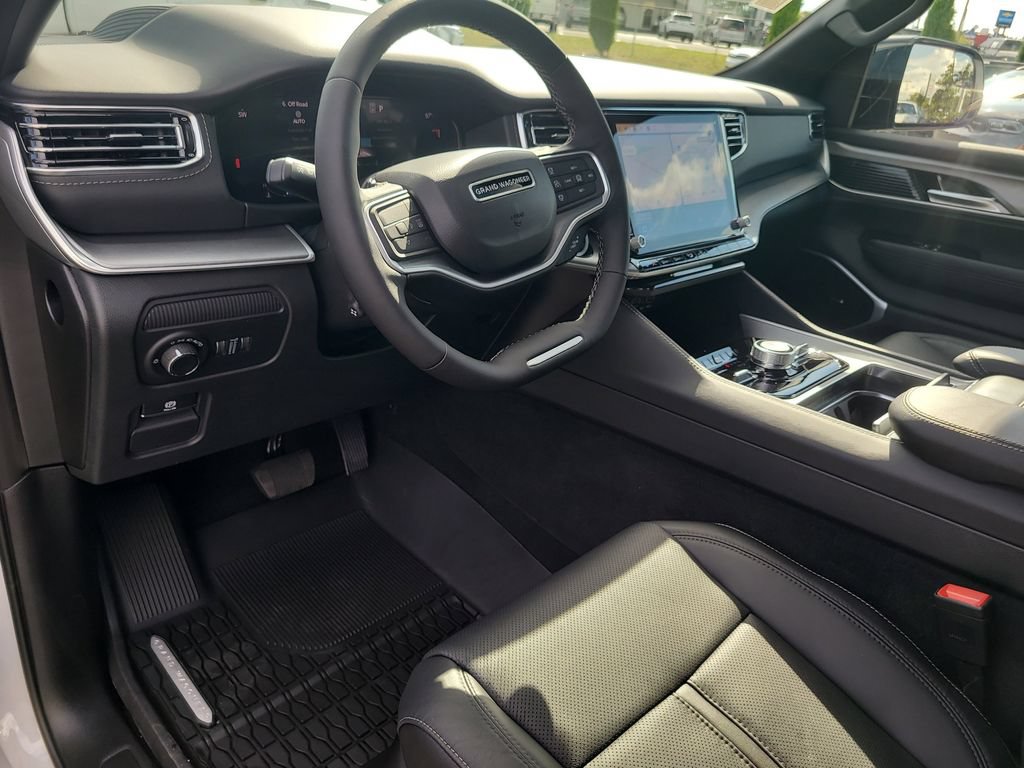 New 2026 Jeep Grand Wagoneer L Limited AWD/4WD image 22