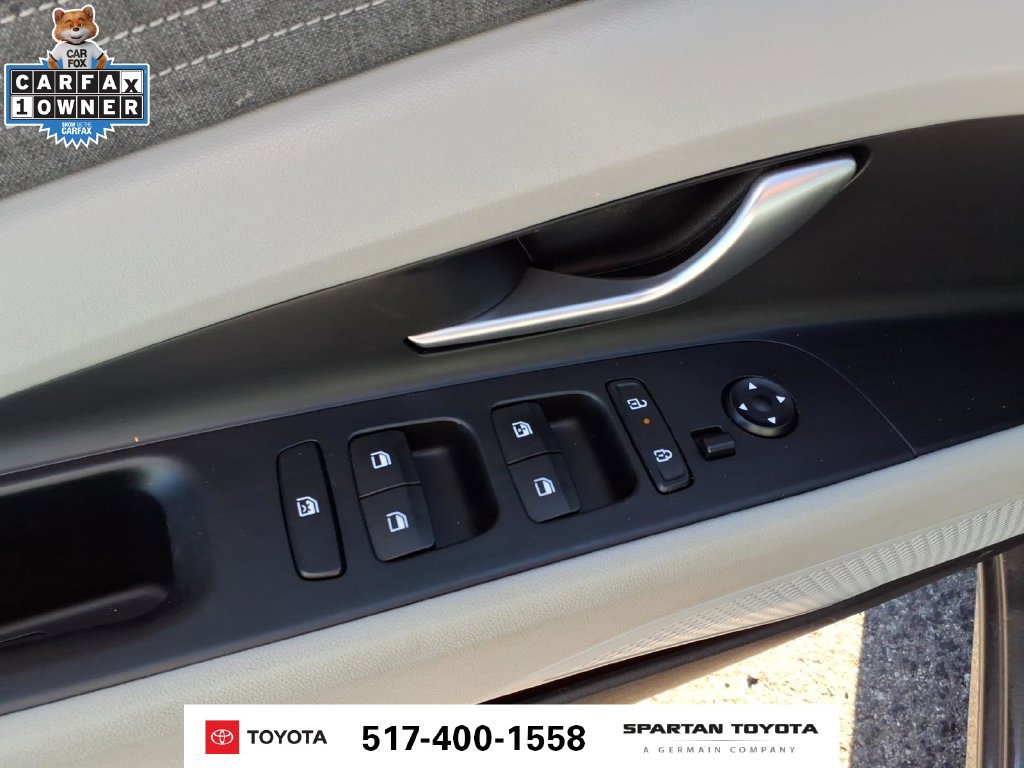 Used 2025 Hyundai Elantra Limited FWD image 15