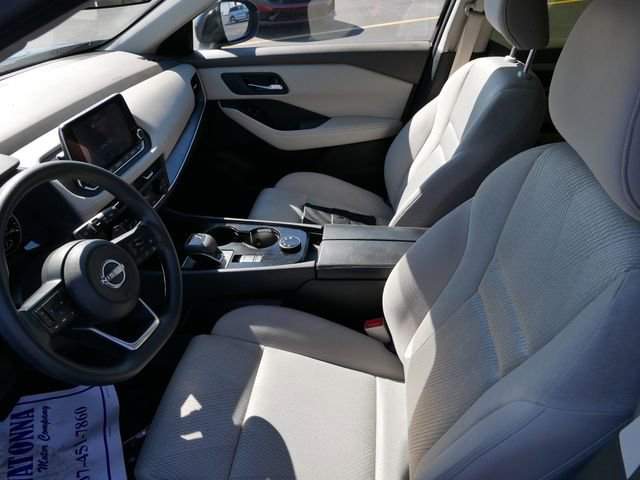 Used 2024 Nissan Rogue SV image 7