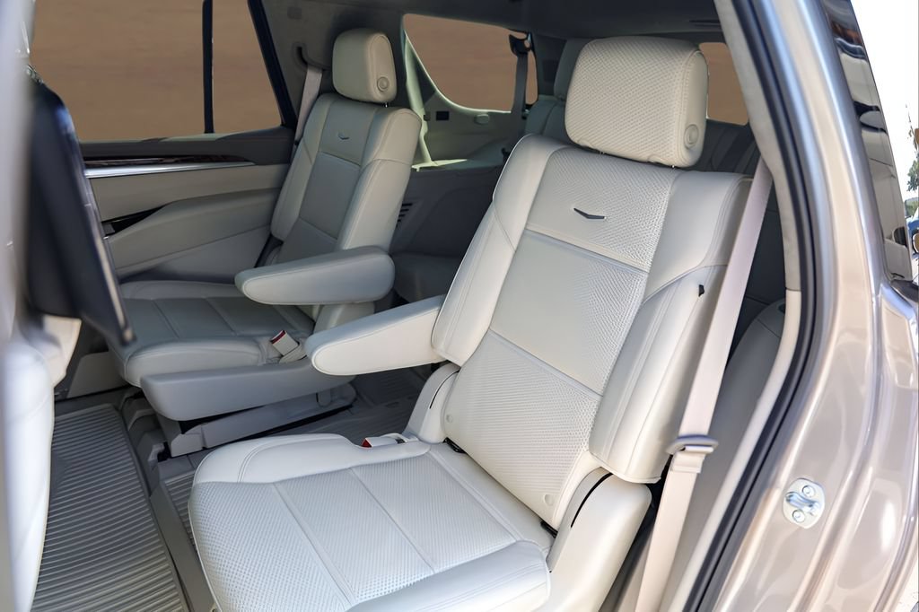 Certified 2025 Cadillac Escalade Sport Platinum AWD/4WD image 24
