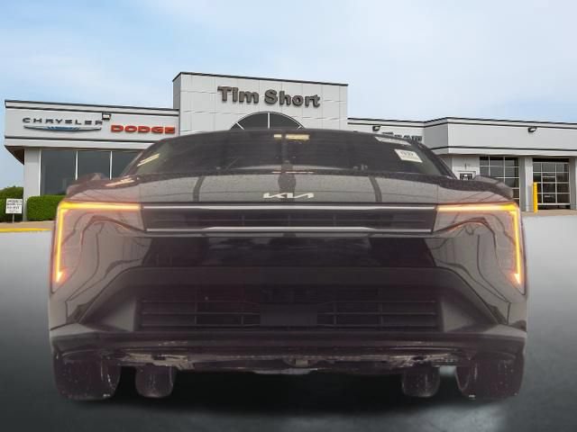 Used 2025 Kia K4 FWD image 2