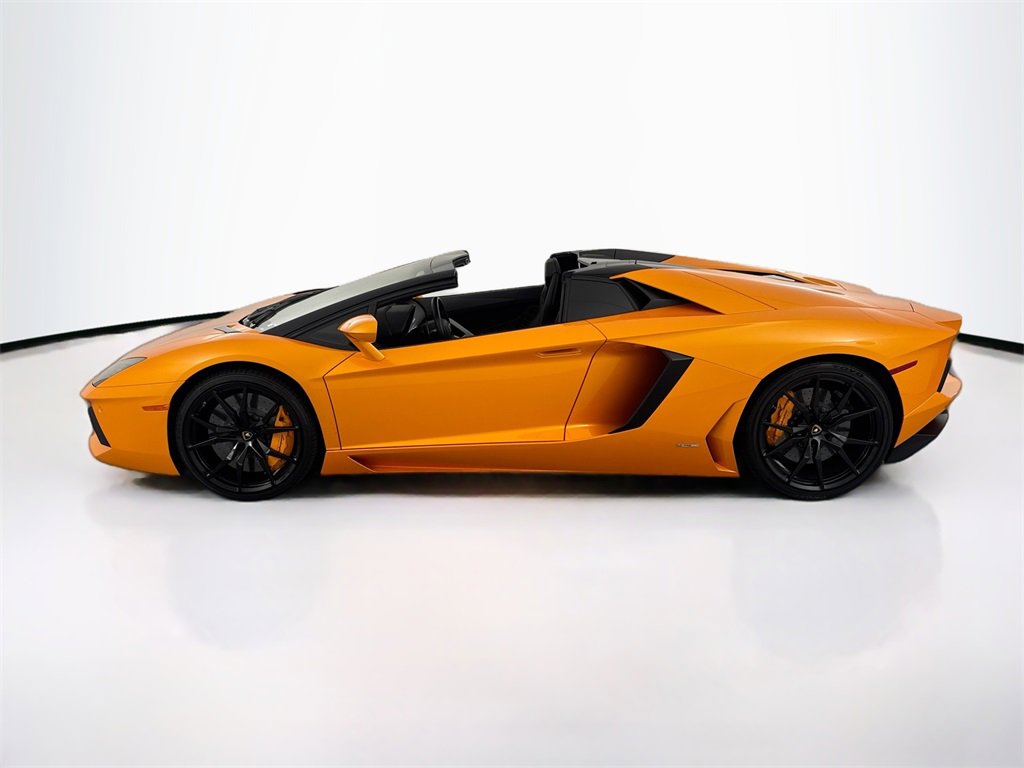 Used 2016 Lamborghini Aventador LP 700-4 image 8