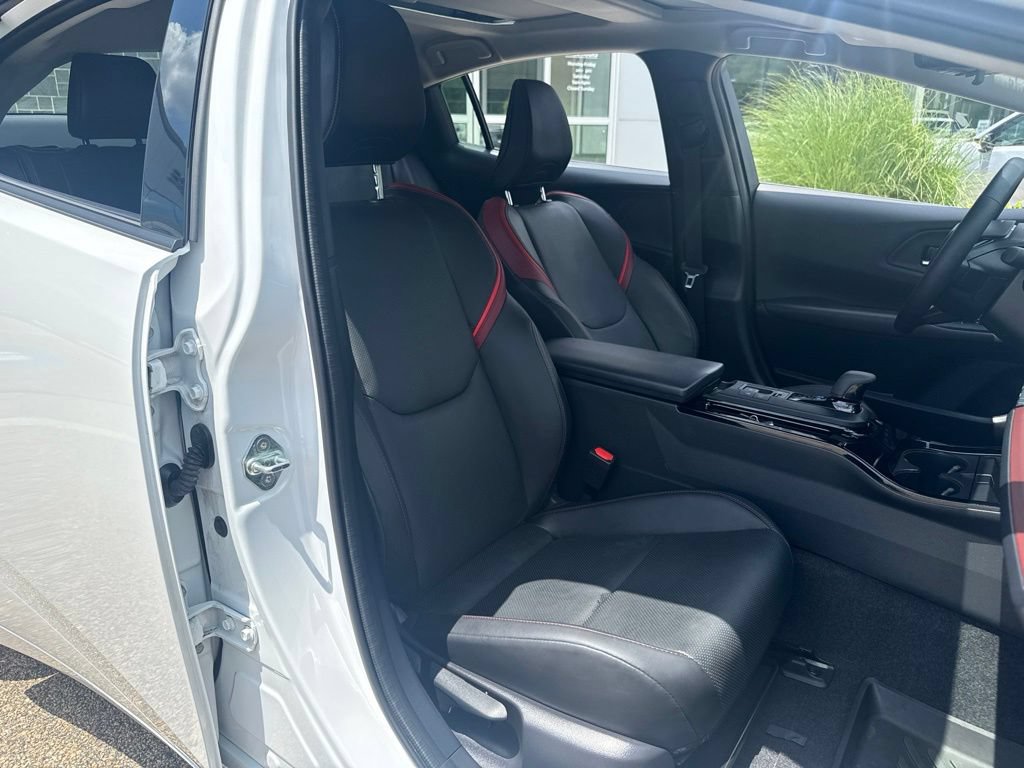 Used 2024 Toyota Prius Prime Premium w/ Advanced Technology Package FWD image 25