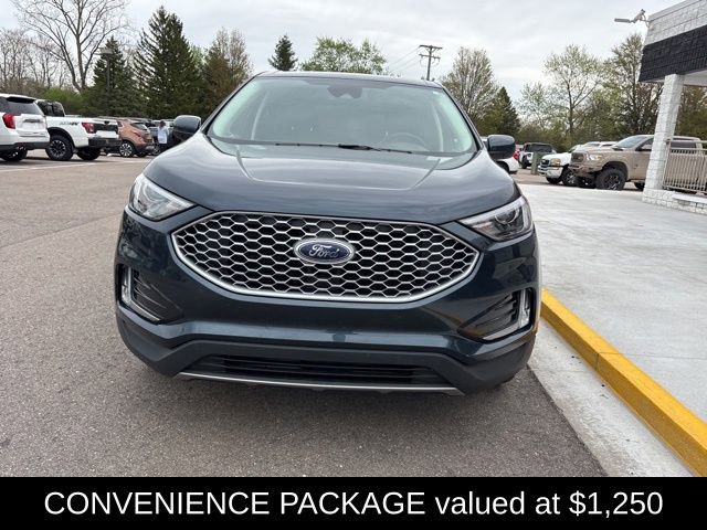 Used 2024 Ford Edge SEL w/ Convenience Package AWD/4WD image 3