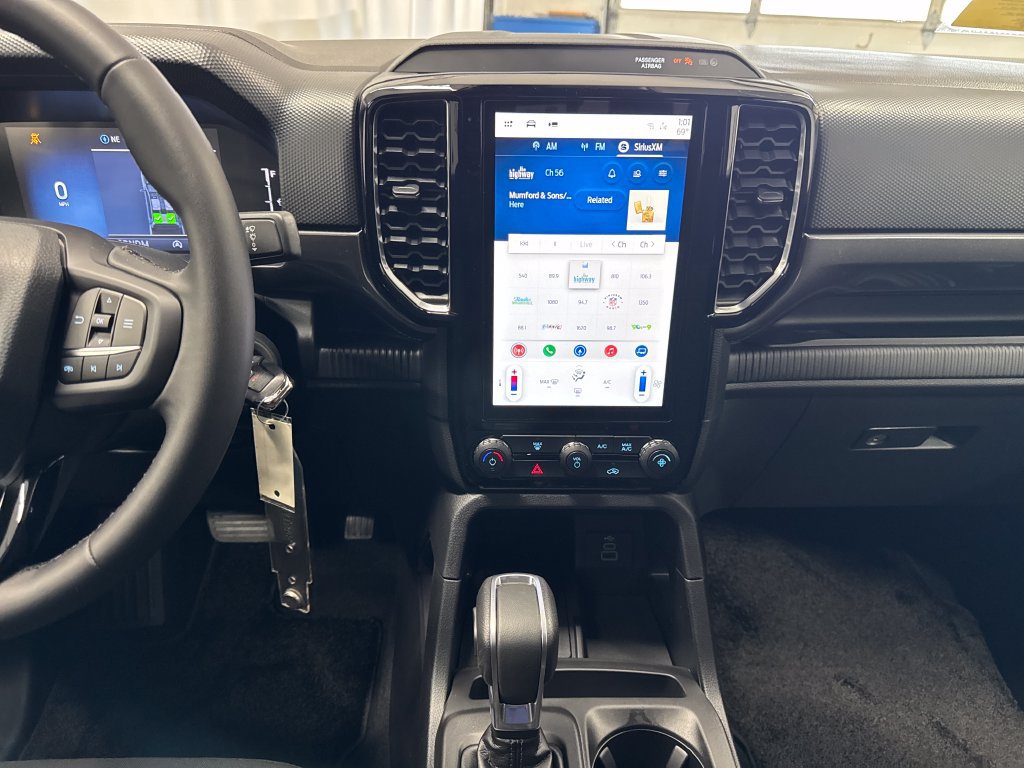 New 2026 Ford Ranger XLT w/ Black Appearance Package AWD/4WD image 18
