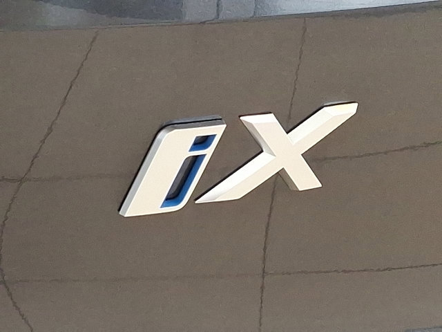 Certified 2025 BMW iX xDrive50 image 34