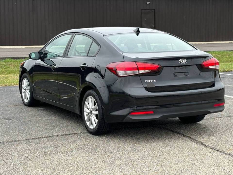 Used 2017 Kia Forte LX image 6