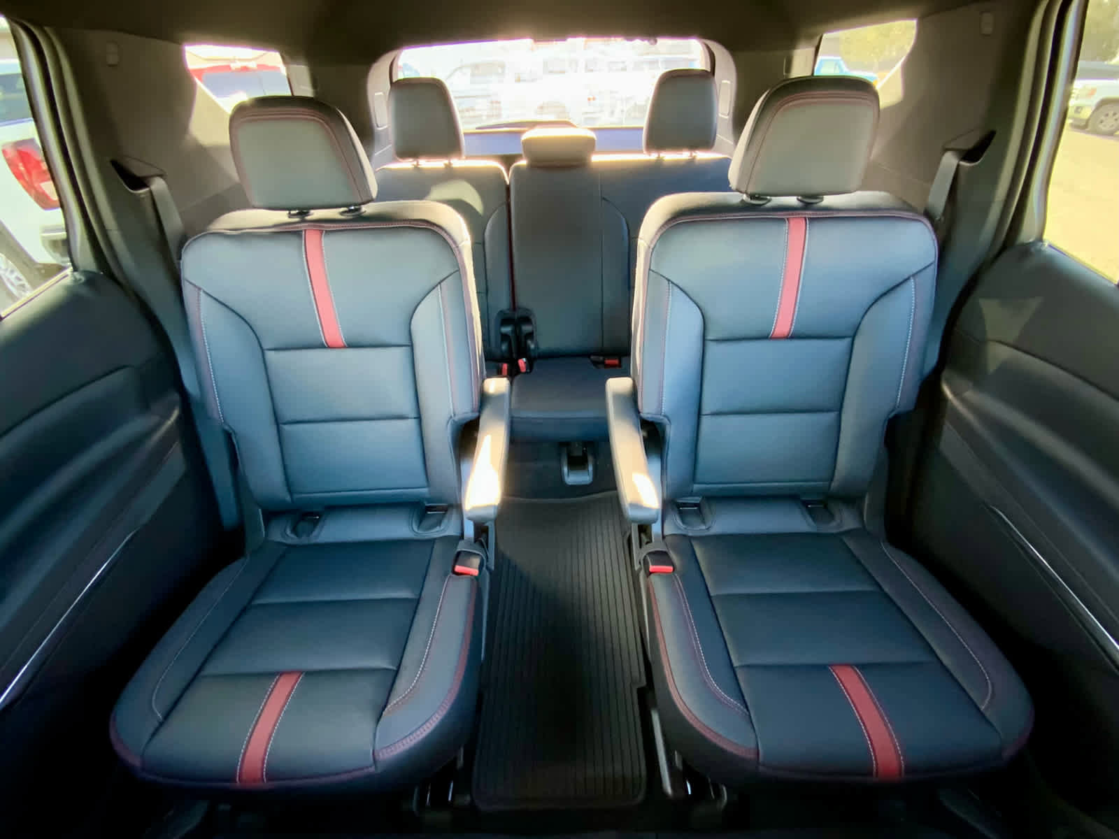 New 2026 Chevrolet Traverse RS w/ LPO, Floor Liner Package image 32