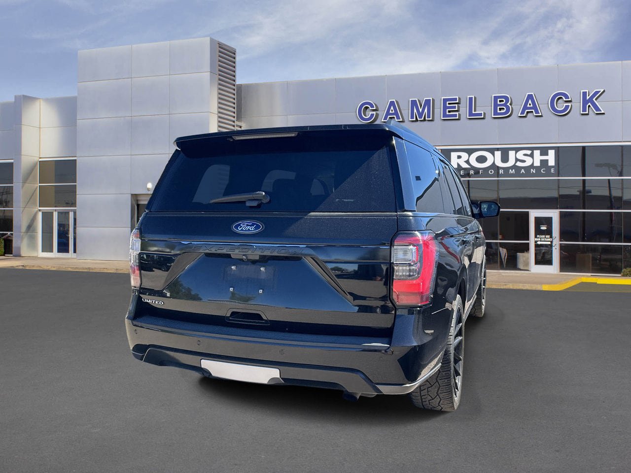 Used 2018 Ford Expedition Limited w/ Equipment Group 302A RWD image 4