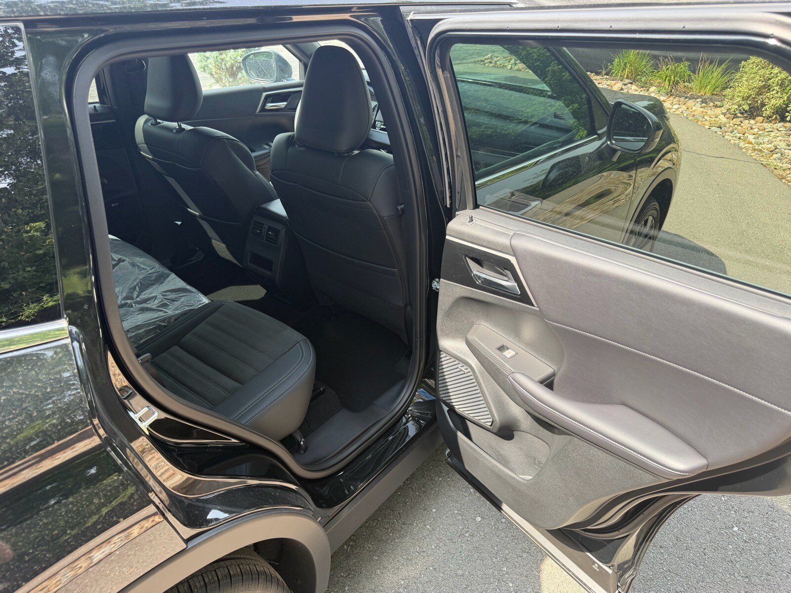 New 2026 Mitsubishi Outlander LE AWD/4WD image 13