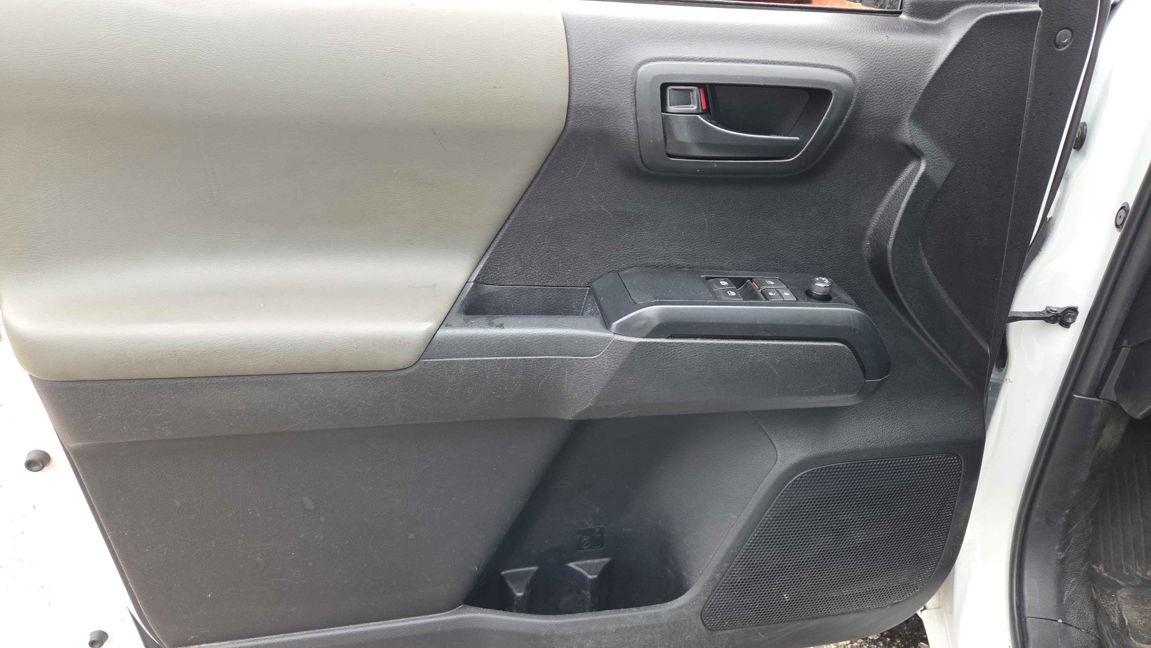 Used 2023 Toyota Tacoma SR image 21