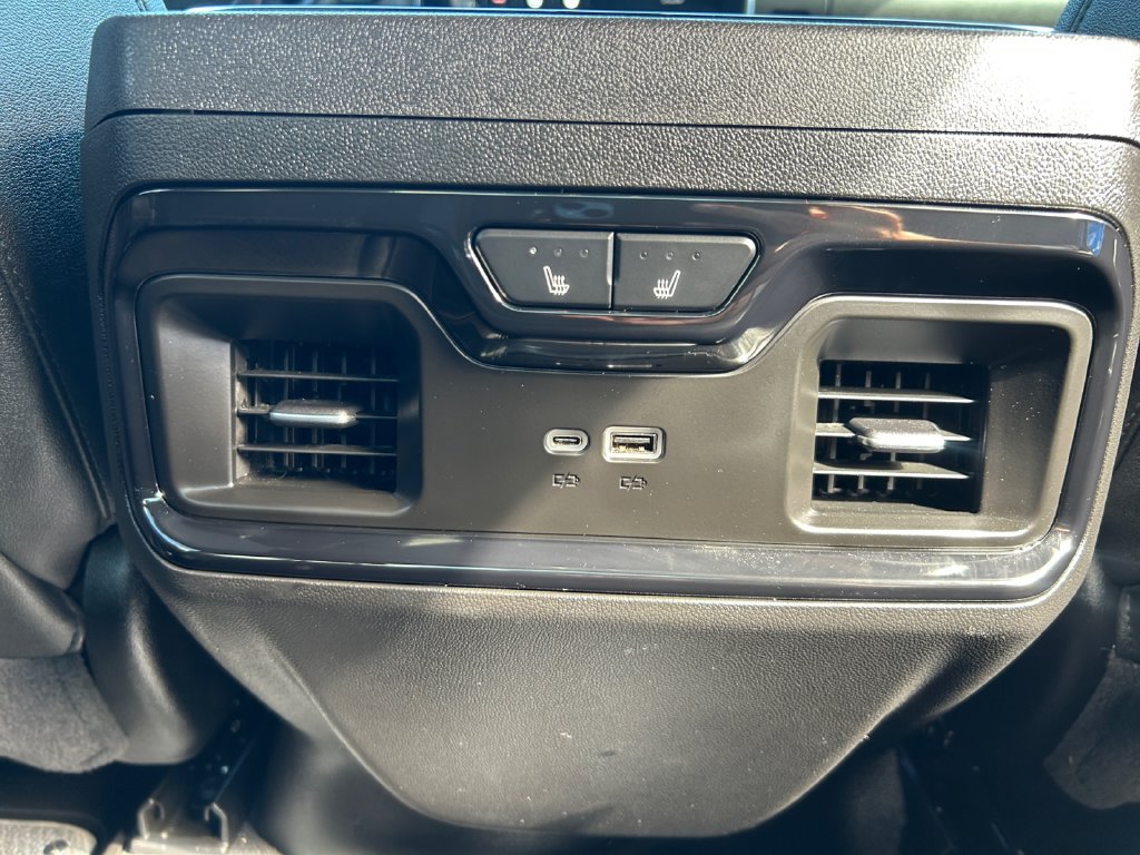 Used 2025 GMC Sierra 1500 AT4 AWD/4WD image 17