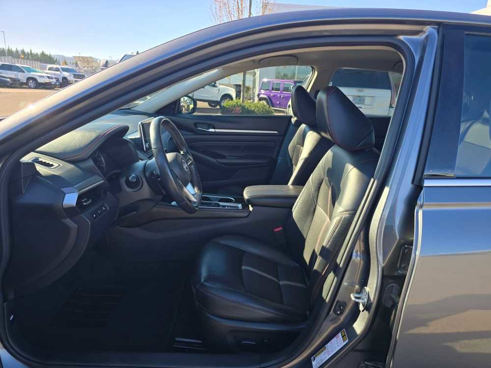 Used 2023 Nissan Altima 2.5 SR image 9
