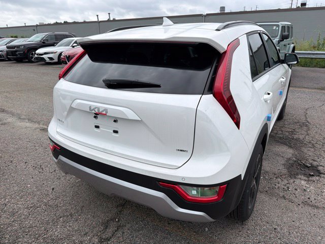 New 2026 Kia Niro EX FWD image 4