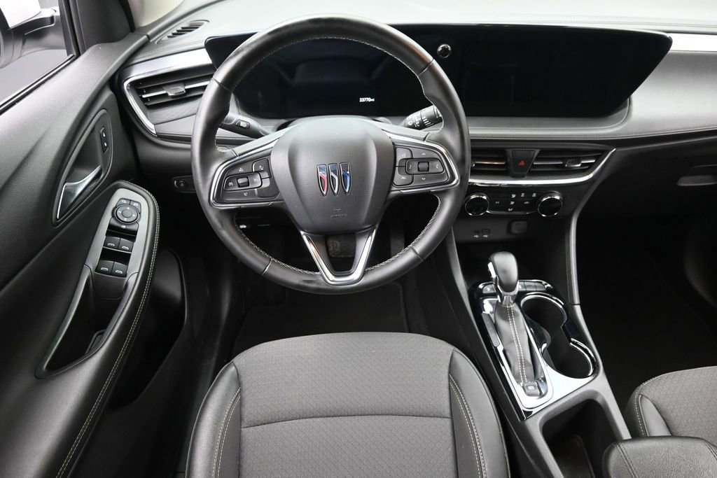Used 2025 Buick Encore GX Preferred AWD/4WD image 11