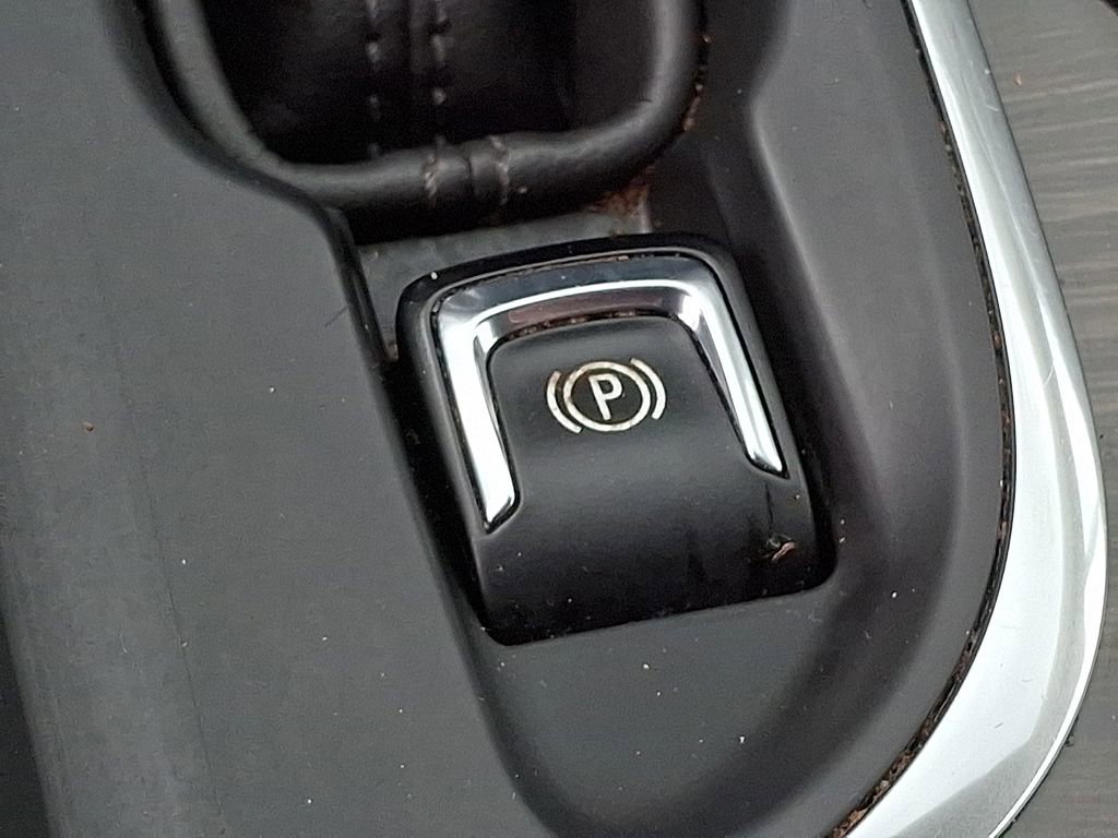 Used 2019 Buick Envision Essence image 25