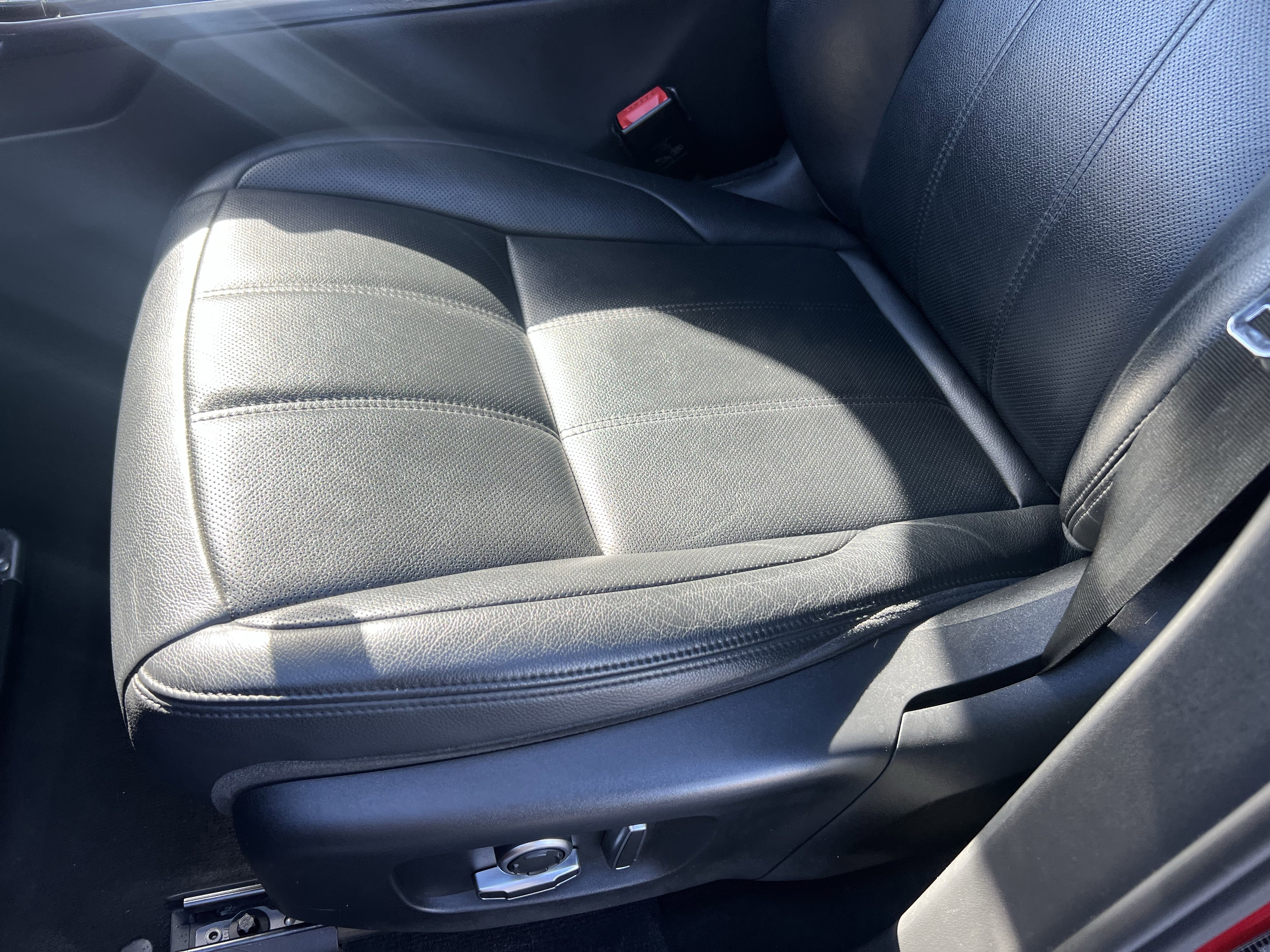 Used 2021 Land Rover Range Rover Evoque S image 17