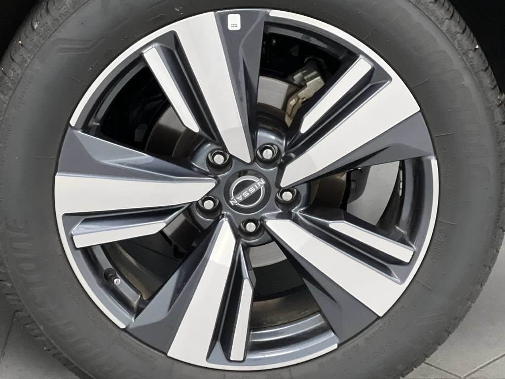 Used 2026 Nissan Rogue SL FWD image 68