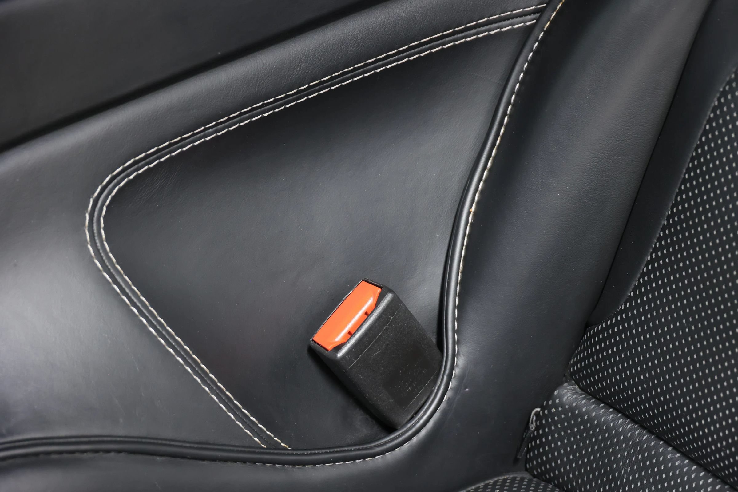 Used 2015 Aston Martin Rapide S RWD image 49