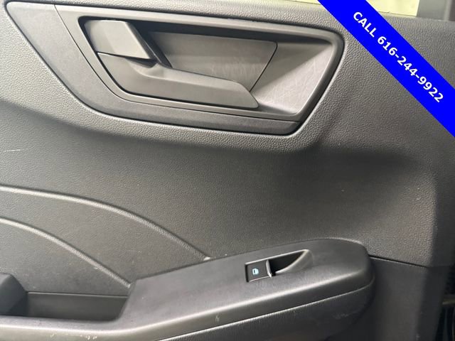 Used 2022 Ford Escape SE w/ Cold Weather Package image 18