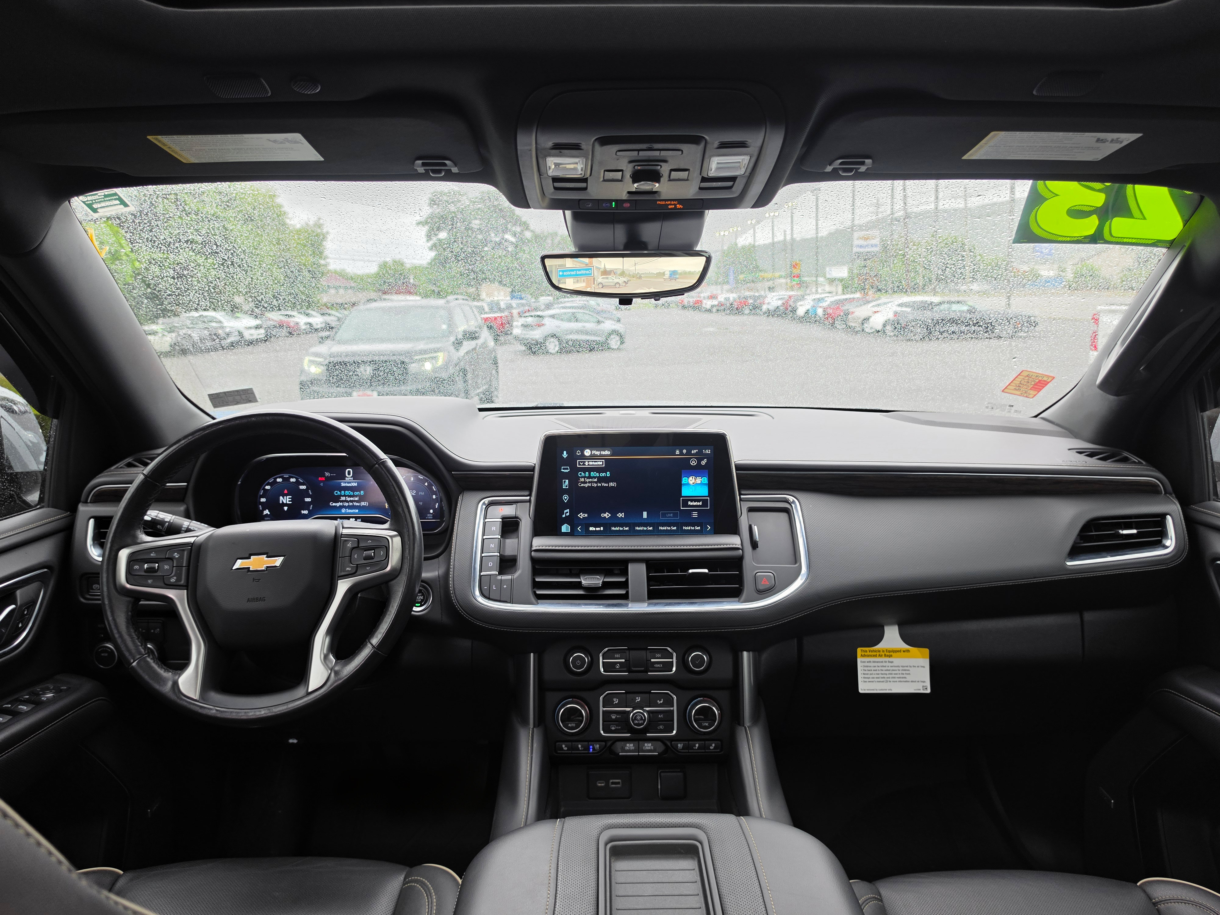 Used 2023 Chevrolet Tahoe Premier AWD/4WD image 16