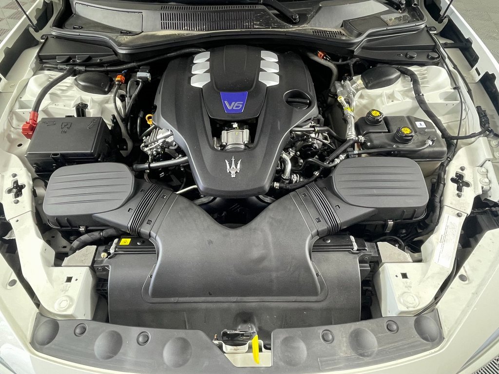 Used 2022 Maserati Ghibli Modena image 12