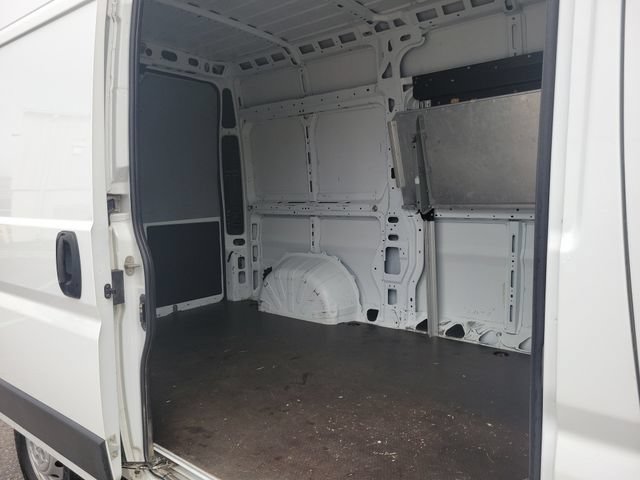 Used 2022 RAM ProMaster 2500 w/ Convenience Group FWD image 22