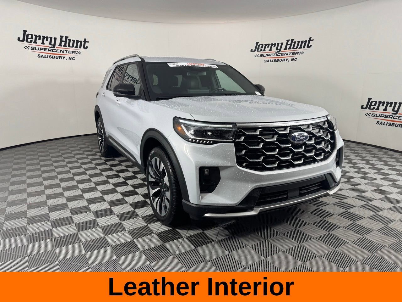 Used 2025 Ford Explorer Platinum w/ LUX Leather Package AWD/4WD image 6