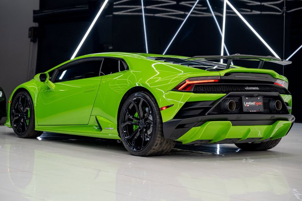 Used 2021 Lamborghini Huracan EVO RWD image 10