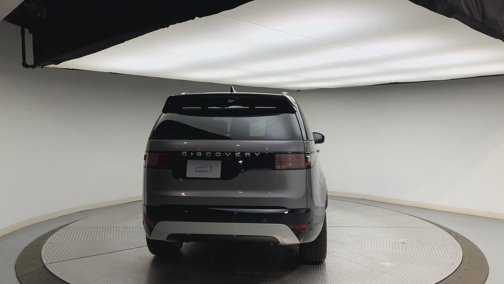 New 2026 Land Rover Discovery Limited Edition AWD/4WD image 3