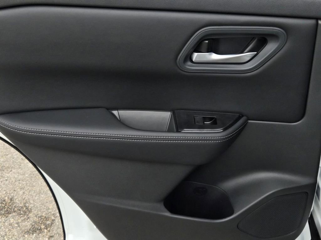 New 2026 Nissan Rogue SV FWD image 11