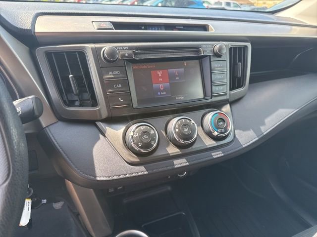 Used 2014 Toyota RAV4 LE AWD/4WD image 24