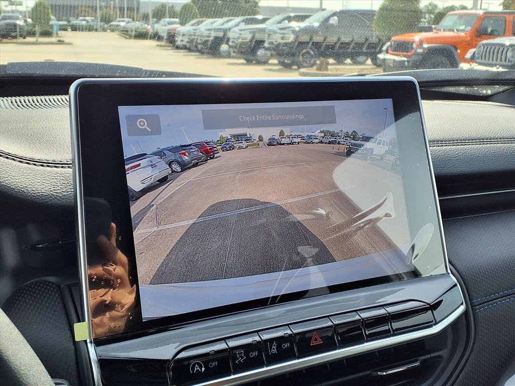 New 2026 Jeep Compass Altitude image 14