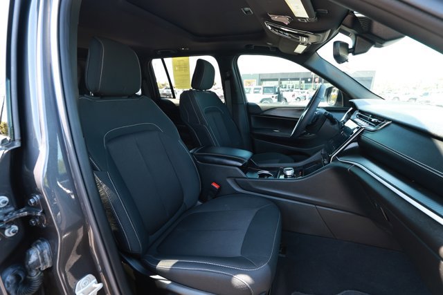 Certified 2024 Jeep Grand Cherokee Laredo X w/ Luxury Tech Group I RWD image 30