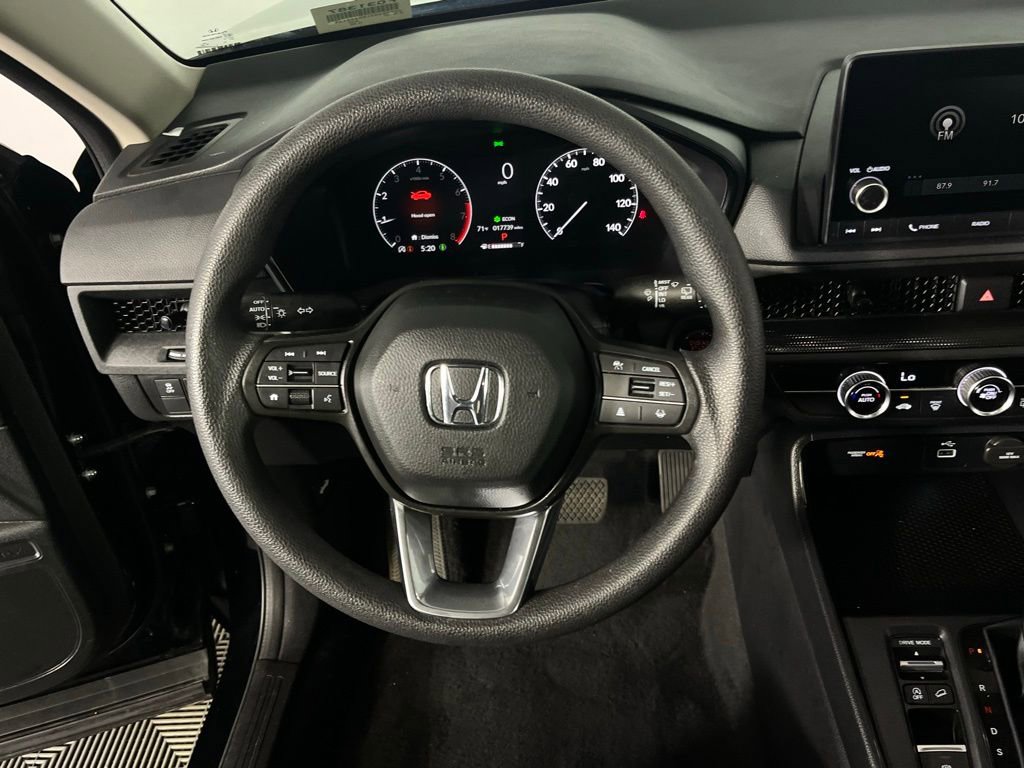Used 2025 Honda CR-V LX image 12