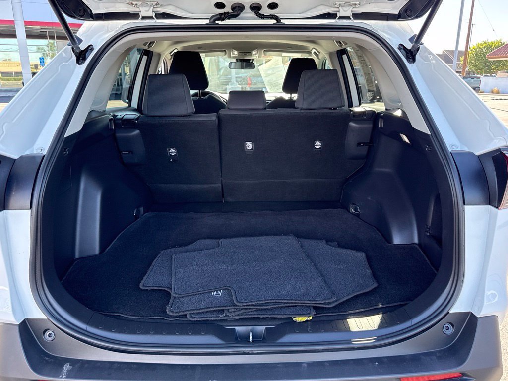 Certified 2023 Toyota RAV4 LE FWD image 15