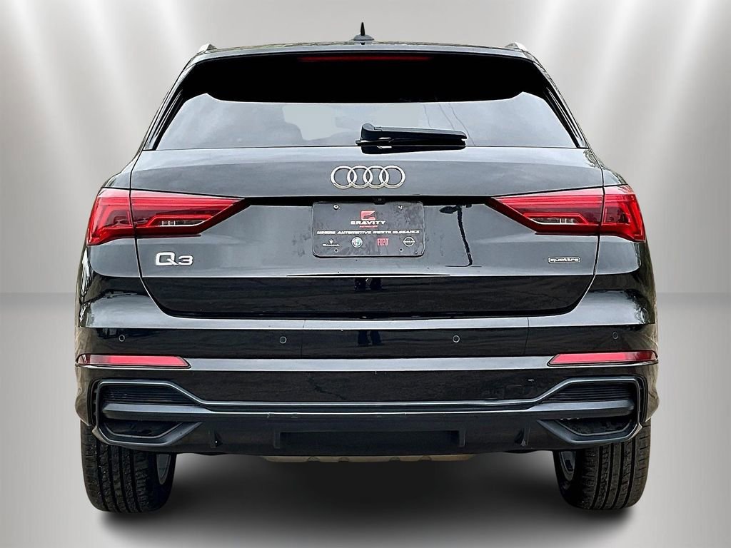 Used 2021 Audi Q3 2.0T Premium w/ Convenience Package AWD/4WD image 5