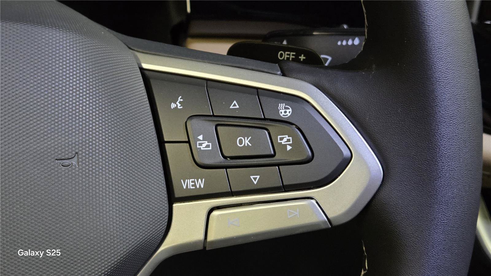 New 2026 Volkswagen Atlas Cross Sport SE AWD/4WD image 19