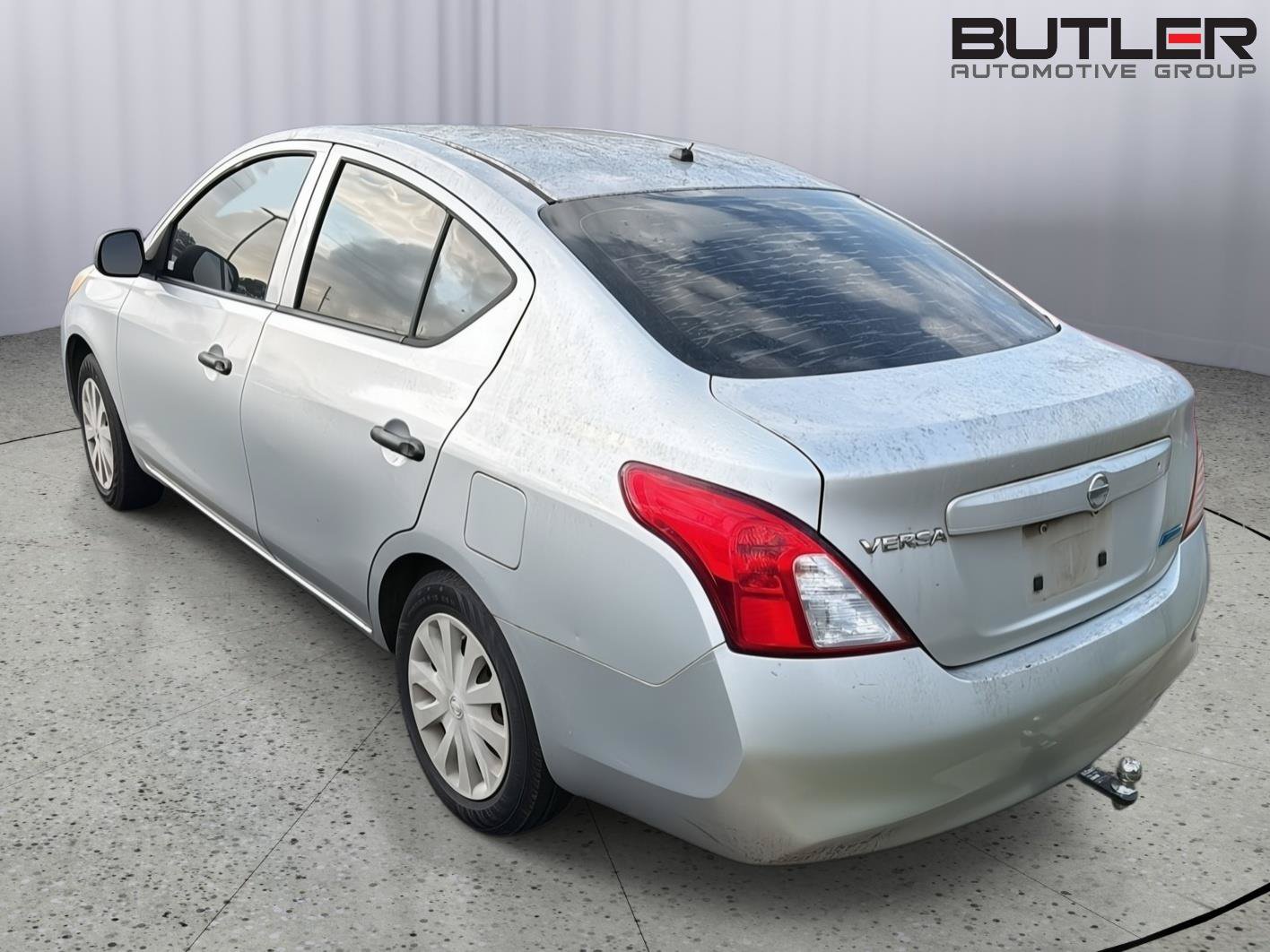 Used 2014 Nissan Versa S FWD image 9