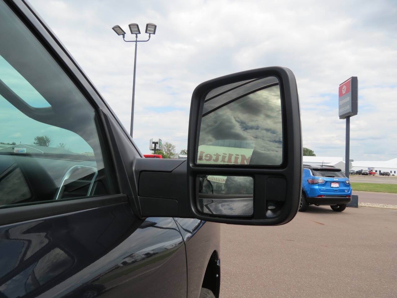 New 2026 RAM 3500 Big Horn AWD/4WD image 23