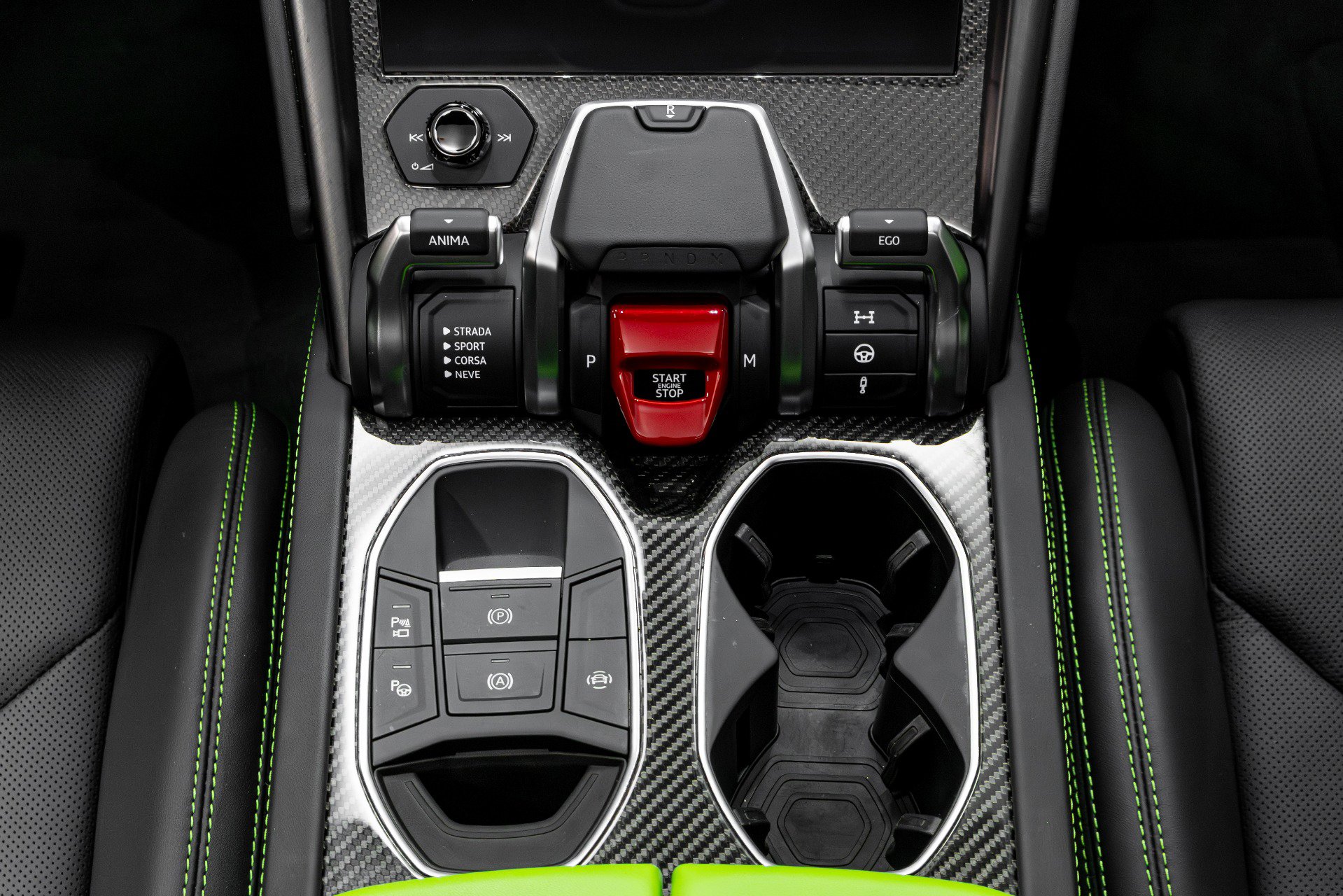 Used 2022 Lamborghini Urus image 35