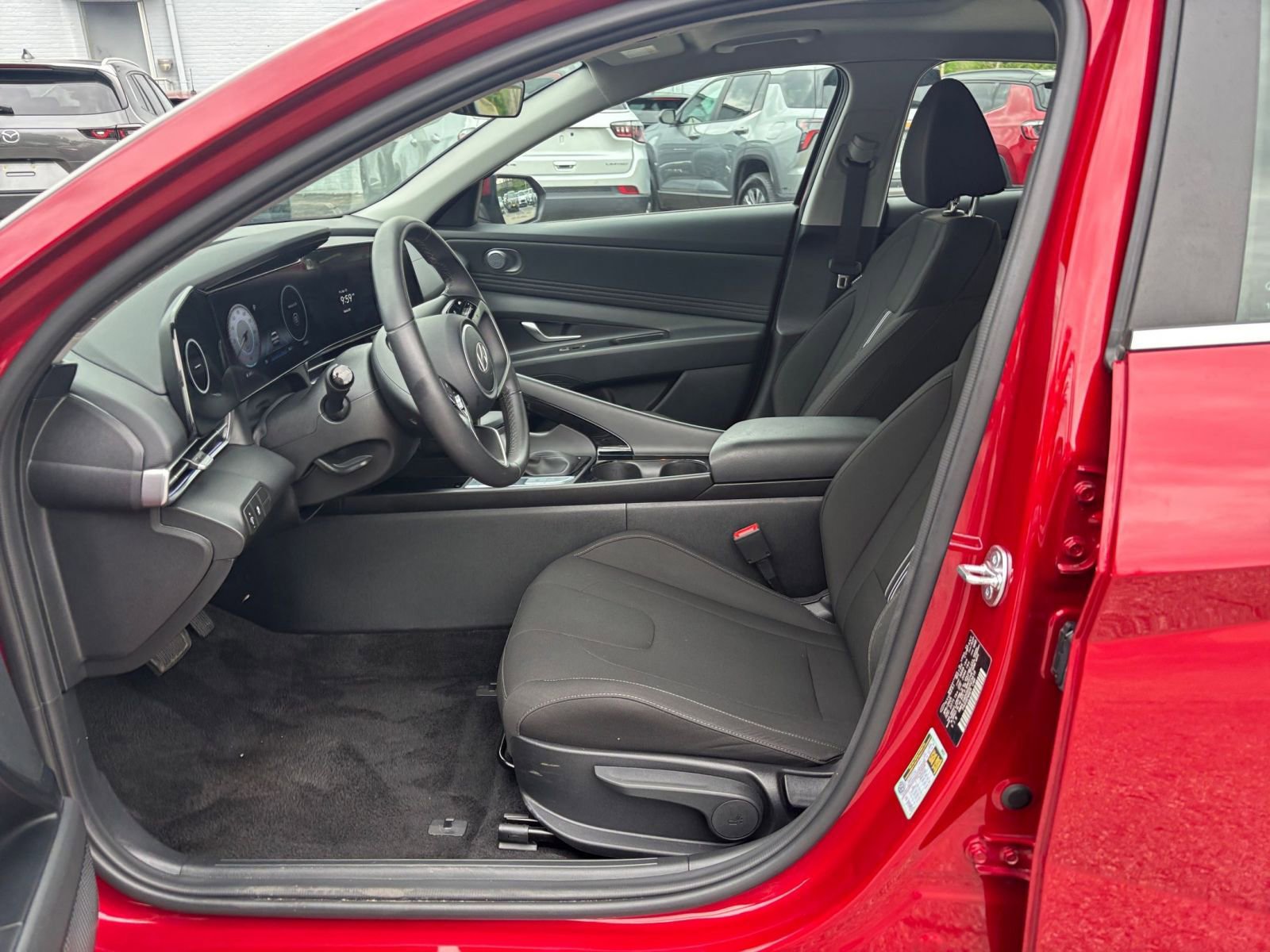 Used 2025 Hyundai Elantra SEL FWD image 24