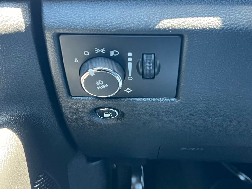 Used 2016 Jeep Grand Cherokee Limited image 31