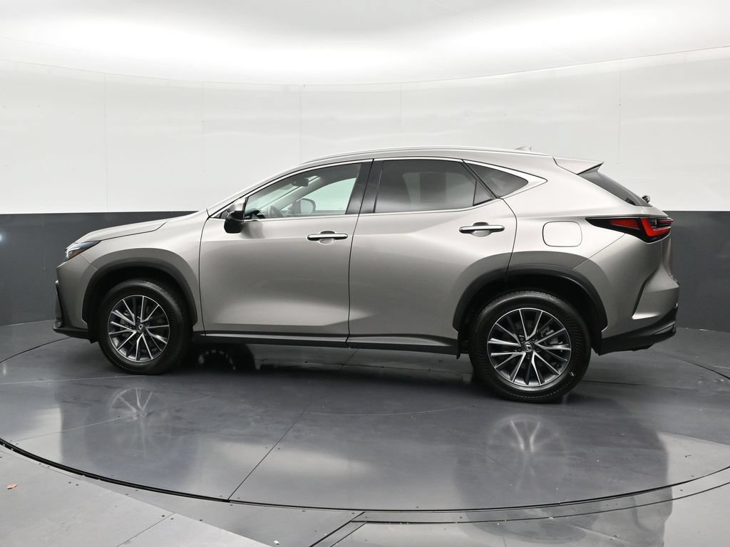 Used 2025 Lexus NX 250 FWD w/ Accessory Package (Z2) image 2
