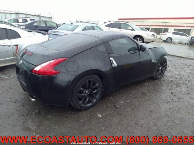Used 2017 Nissan 370Z Coupe image 2