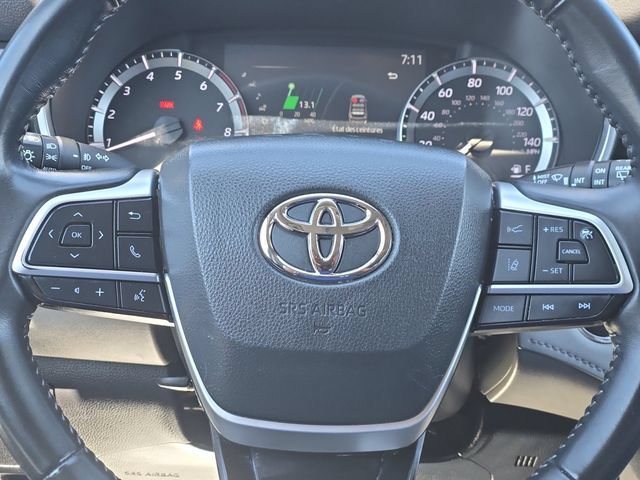 Used 2023 Toyota Highlander XLE FWD image 23