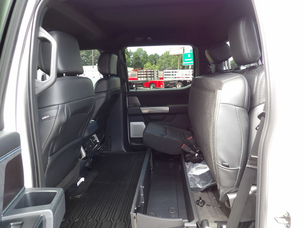 Used 2026 Ford F450 Platinum AWD/4WD image 38