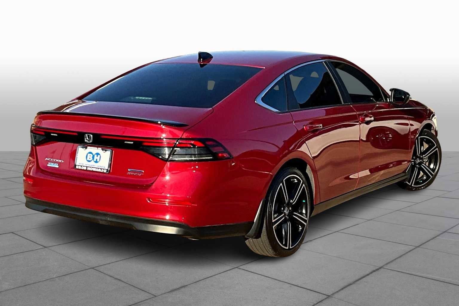 Used 2024 Honda Accord Sport image 12